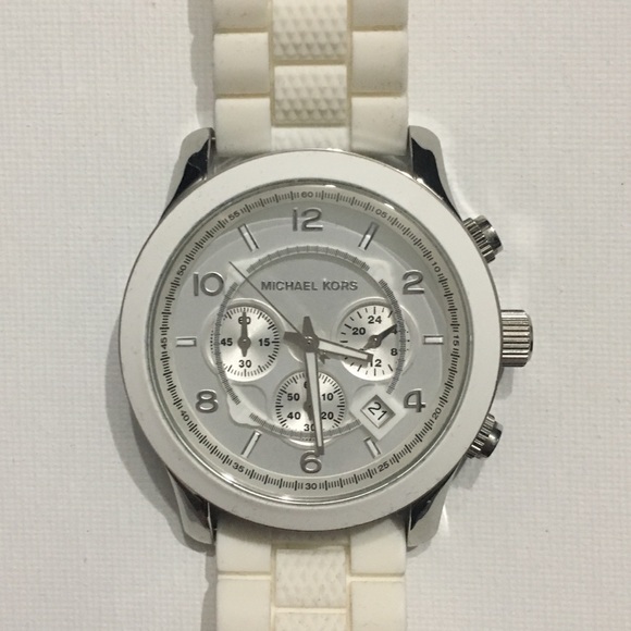 Michael Kors White Silicon Watch - Picture 3 of 4